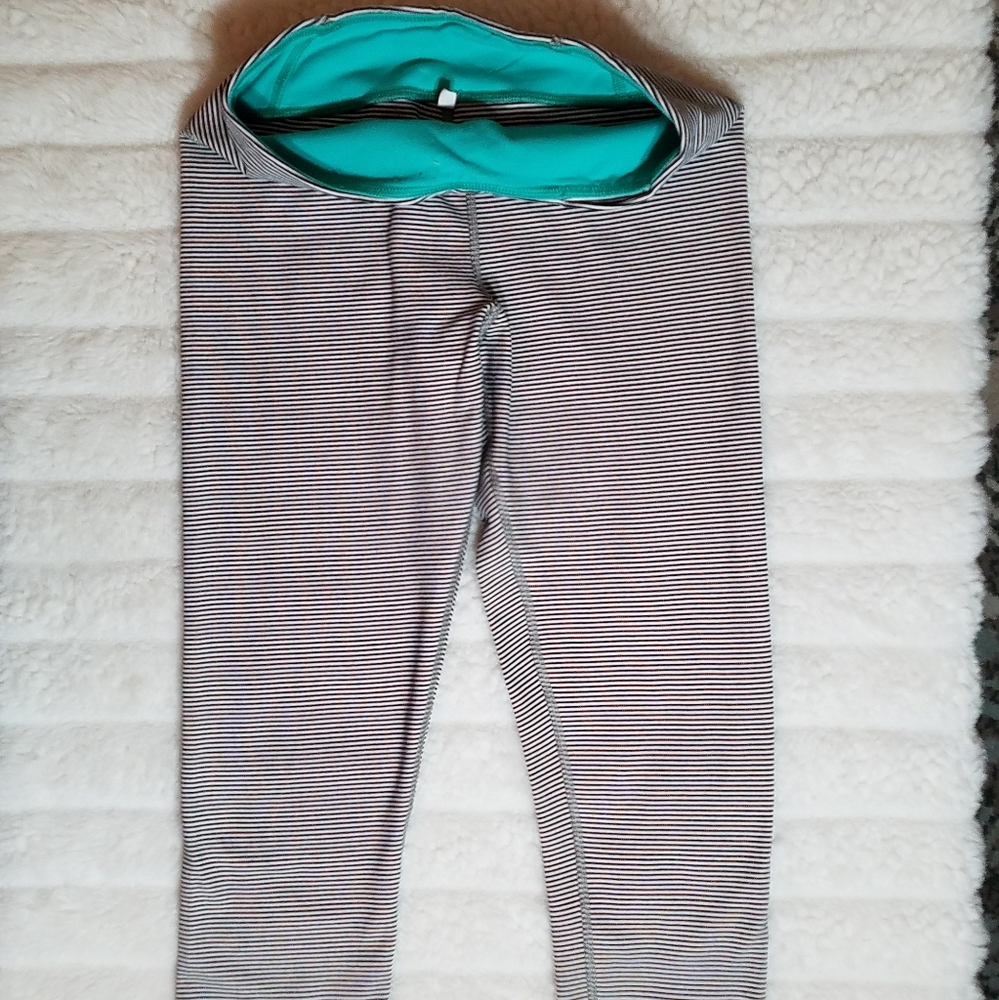 AEO Black & white pin stripe/teal legging